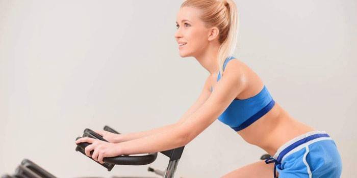 Як займатися на велотренажері, щоб схуднути - програма тренувань для початківців з відгуками