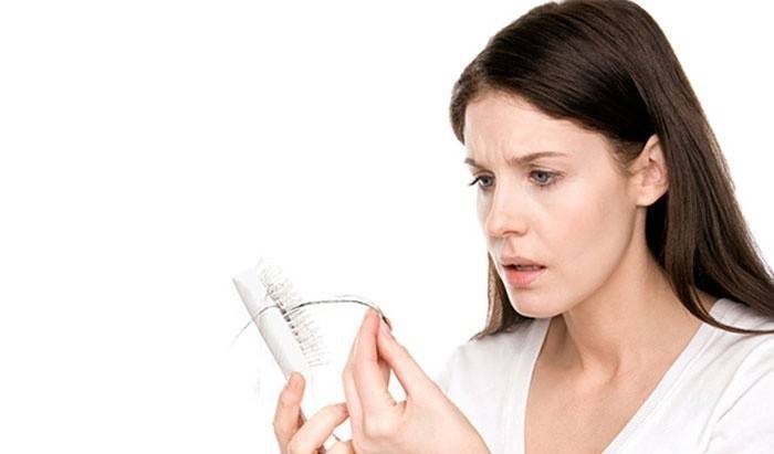 Що робити при випаданні волосся: причини і домашні засоби