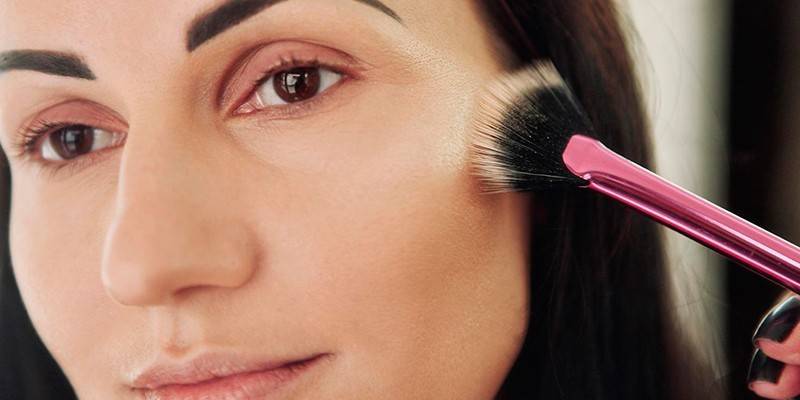 Як наносити хайлайтер на обличчя - способи та схема нанесення макіяжу з відео