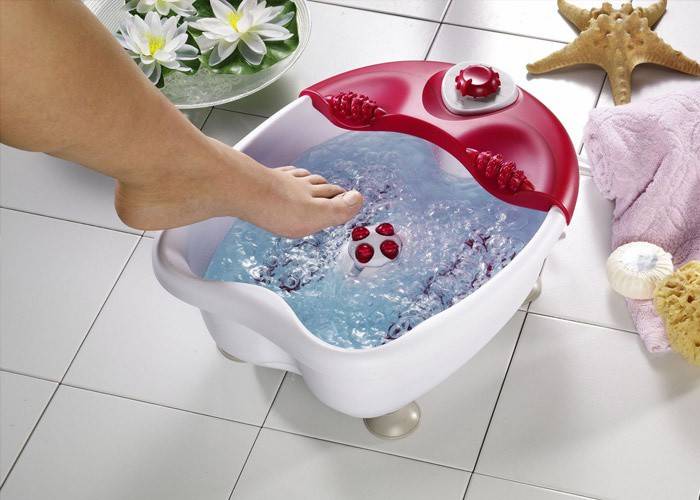 Ванночка для ніг в домашніх умовах: масажна і парафінова
