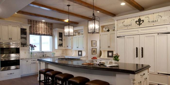 Кухні в стилі прованс - дизайн приміщення з фото: кольорове оформлення, меблі, декор та освітлення