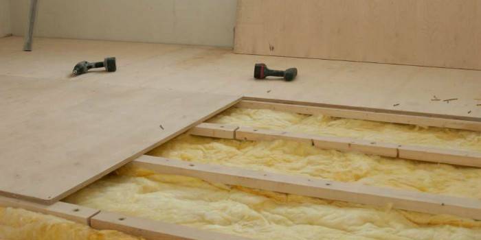 Як вирівняти підлогу під ламінат - технологія створення рівного підстави для укладання фінішного покриття