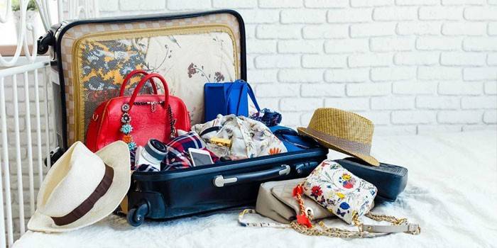 Як правильно зібрати валіза в поїздку - загальні правила укладання речей