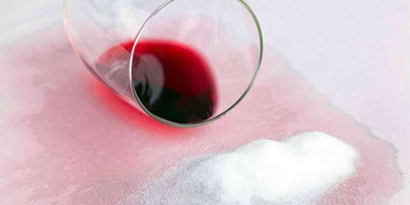 Як вивести пляму від червоного вина - ефективні методи в домашніх умовах з фото