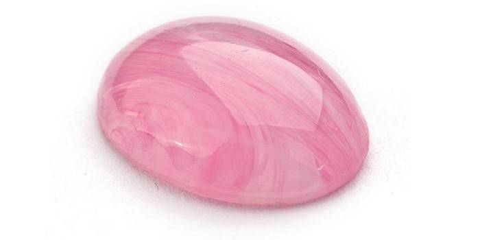 Рожевий кварц: як правильно носити вироби з магічного мінералу, ціни та відгуки