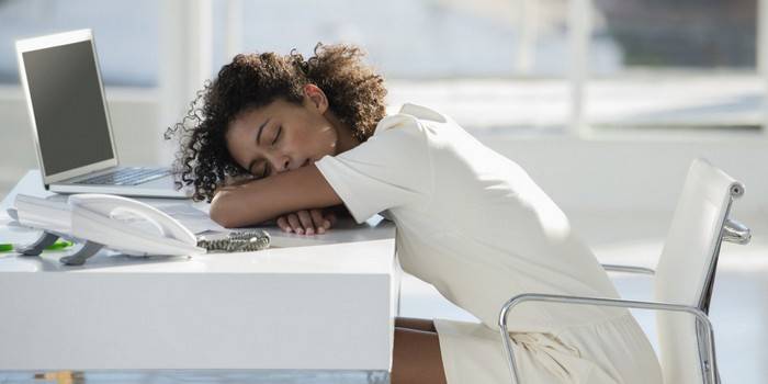 Постійно хочеться спати: як боротися з втомою і сонливістю