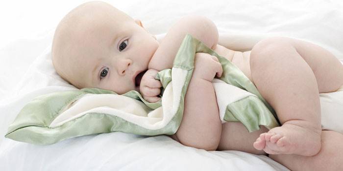 Пелюшковий дерматит у немовлят - як виглядає і як лікувати висип