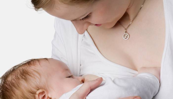 Дієта для годуючих мам: правильний раціон після пологів
