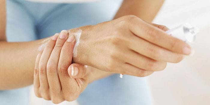 Лікування болю в суглобах рук в домашніх умовах, причини захворювання