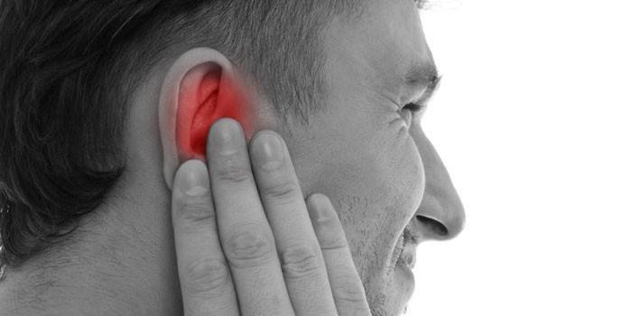 Отомикоз вуха у дитини і дорослого - прояви, лікарські і народні засоби терапії