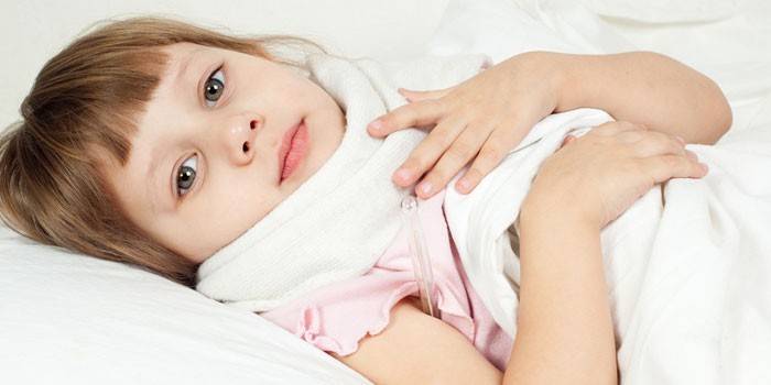 Гнійна ангіна у дітей - перші ознаки, ефективна терапія в домашніх умовах, небезпечні ускладнення