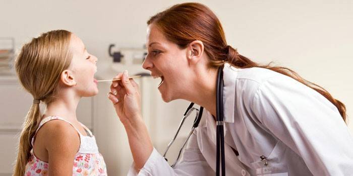 Фарингіт - симптоми і лікування у дітей народними засобами і препаратами