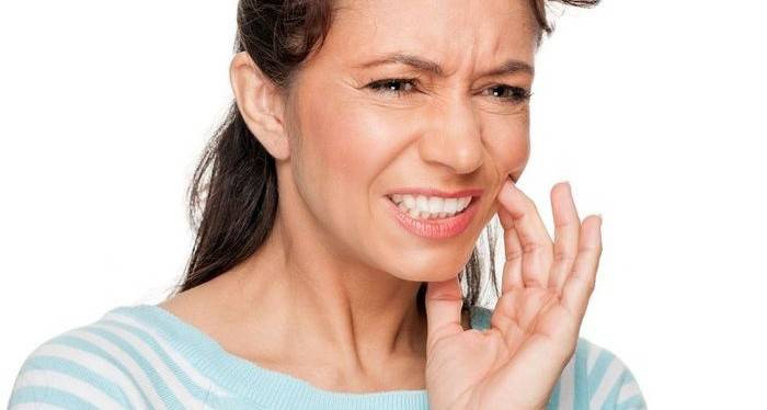 Болить зуб після пломбування - чому ниє десна і як позбавитися від болю