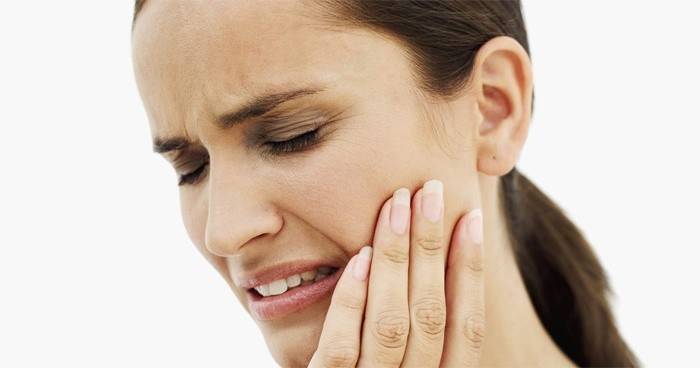Як в домашніх умовах заспокоїти зубний біль швидко і ефективно