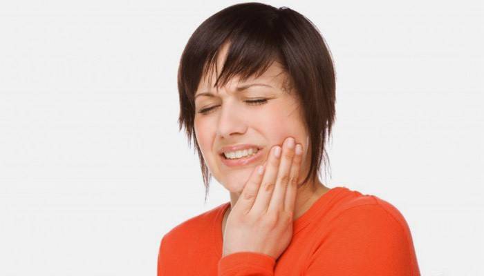 Лікування флюсу в домашніх умовах на десні та зубі антибіотиками і содою