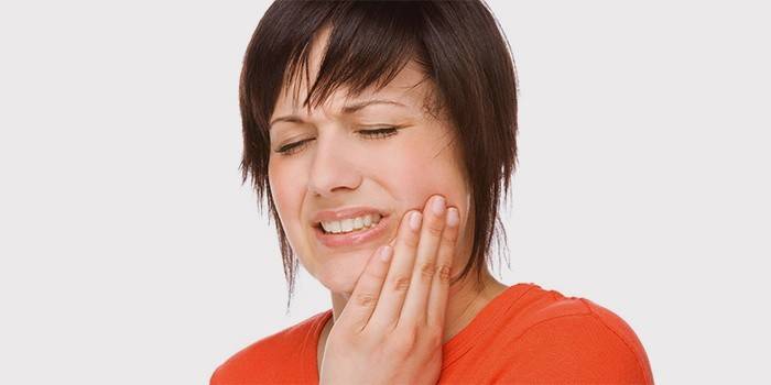 Зубний біль: чим зняти в домашніх умовах швидко гостру і сильну