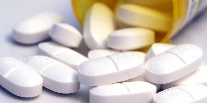 Тинідазол - інструкція по застосуванню і побічні ефекти препарату в таблетках і свічках, склад і аналоги