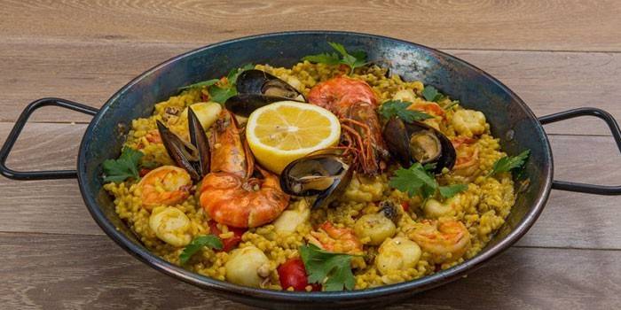 Паелья з морепродуктів - як приготувати в домашніх умовах іспанське блюдо за рецептами з фото