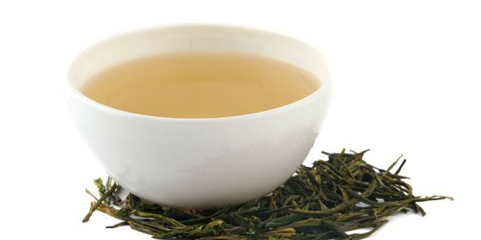 Білий чай - користь і шкода напою, як правильно заварювати і ціна з відгуками