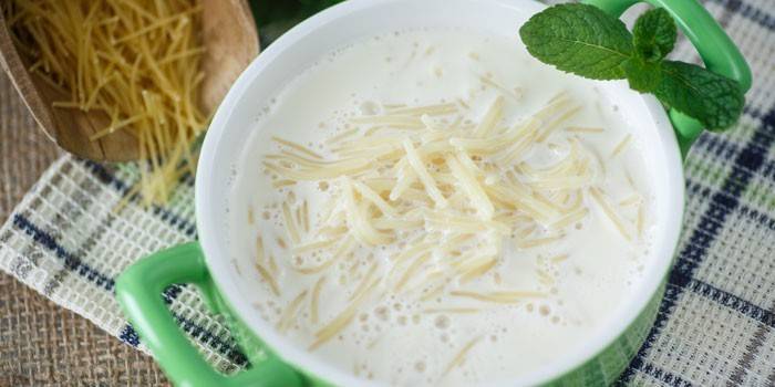 Молочний суп з вермішеллю: покрокове приготування страви з фото