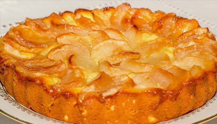 Пісочний пиріг з яблуками - смачні рецепти приготування з фото і відео