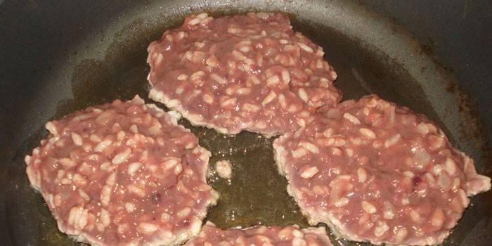 Оладки з печінки яловичої - приготування смачного ніжного страви