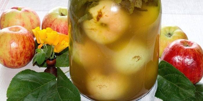 Мочені яблука - як зробити за простими рецептами в банку або бочці цілком в домашніх умовах