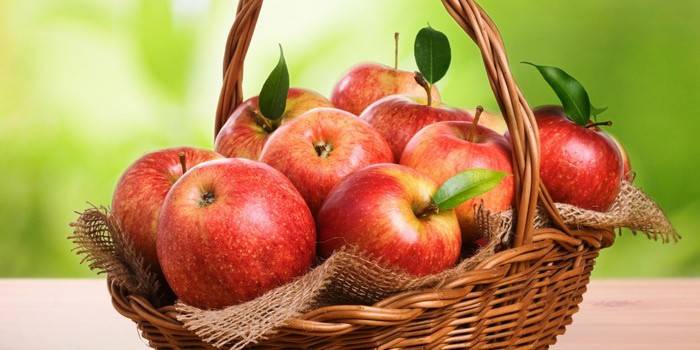 Варення з яблук п'ятихвилинка - рецепт заготівлі страви в мультиваркие з цукром