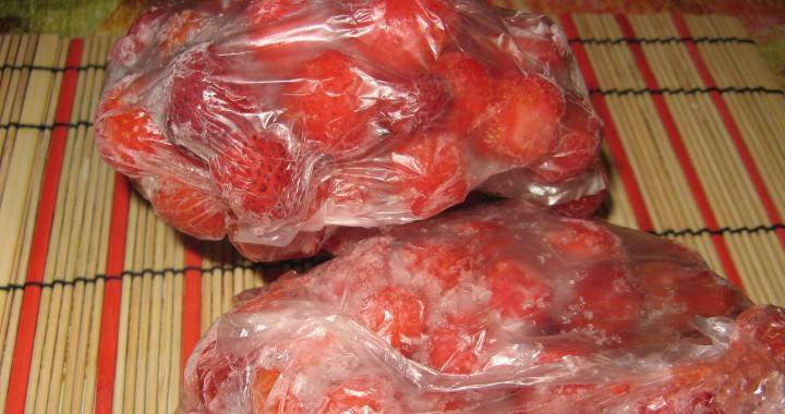 Як правильно заморозити полуницю на зиму в домашніх умовах