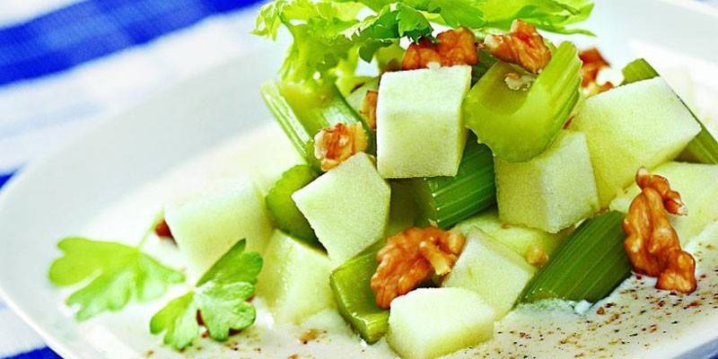 Салат з селерою і яблуком: як приготувати смачно
