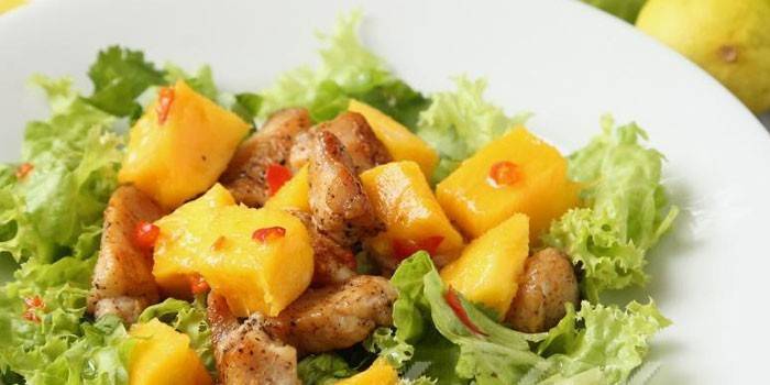Салат з манго: як приготувати корисне блюдо