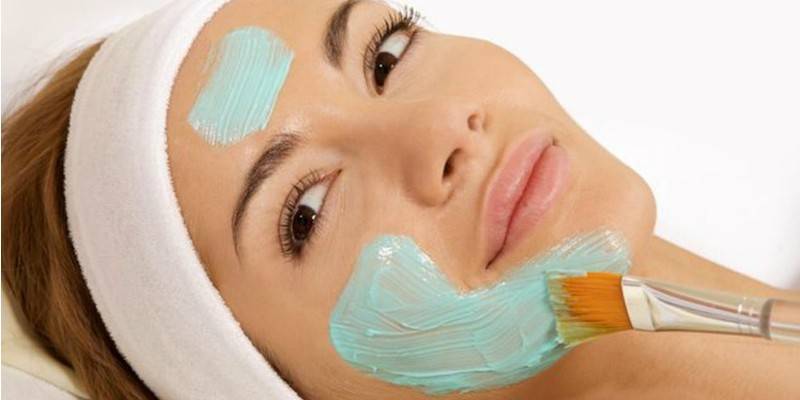 Зубна паста від прищів на обличчі: як наносити на шкіру
