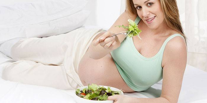 Схуднення під час вагітності - правильне харчування, калорійність раціону і протипоказання