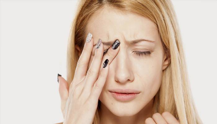 Головний біль в ділянці лоба та очей - причини і лікування