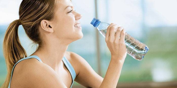 Схуднення на воді - меню та інструкція питної дієти на тиждень, результати і відгуки