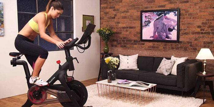 Як схуднути на велотренажері будинку - правила і програми тренувань