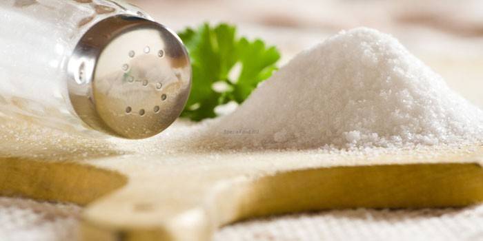Чим замінити сіль при безсольовій дієті - використання ламінарії, соєвого соусу та спецій